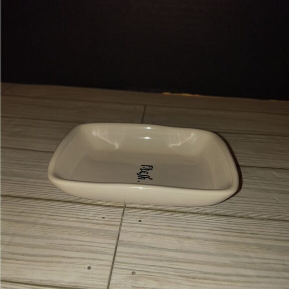 Rae Dunn Artisan Collection by Magenta Fresh Condiments / Soap Or Trinket Dish - Picture 8 of 8